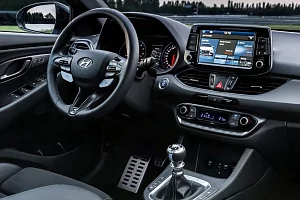 Фото Hyundai Ай 30 - интерьер и экстерьер