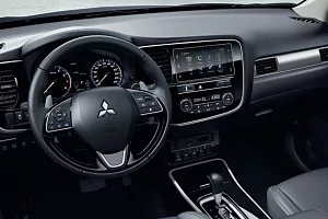 Фото Mitsubishi Аутлендер 7 мест - интерьер и экстерьер