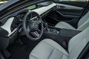 Фото Mazda 3 sedan - интерьер и экстерьер