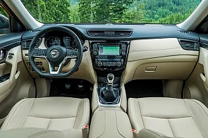 Фото Nissan X-Trail - интерьер и экстерьер