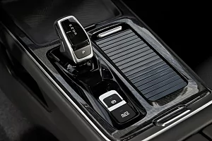 Фото Dongfeng Аеолус Шайн Макс - интерьер и экстерьер