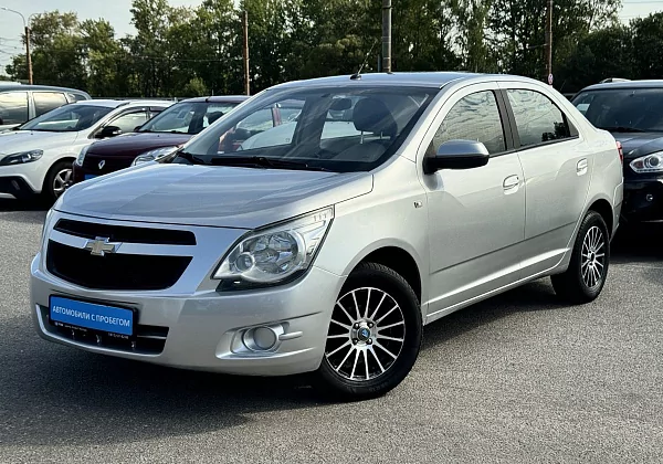 купить подержанный Cobalt 2013 года
