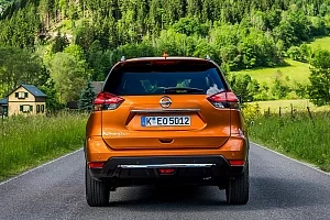 Фото Nissan X-Trail - интерьер и экстерьер