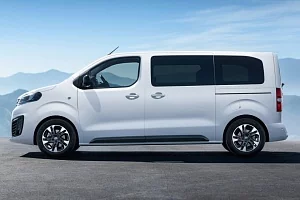 Фото Opel Zafira Life - интерьер и экстерьер
