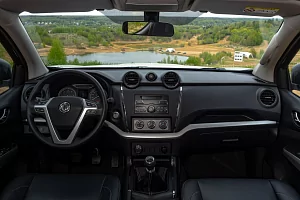 Фото Dongfeng DF6 - интерьер и экстерьер