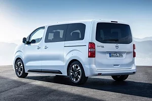 Фото Opel Zafira Life - интерьер и экстерьер