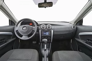 Фото Nissan Almera - интерьер и экстерьер