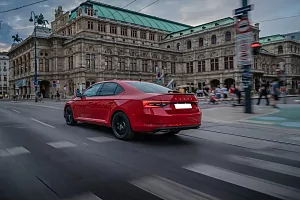 Фото Skoda Суперб Спортлайн - интерьер и экстерьер