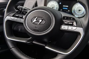 Фото Hyundai Elantra - интерьер и экстерьер