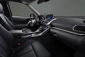 Фото Mitsubishi Eclipse Cross - интерьер и экстерьер