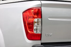 Фото Dongfeng DF6 - интерьер и экстерьер