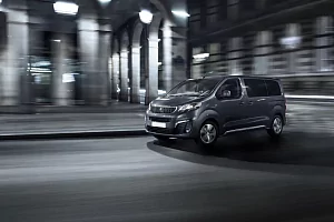 Фото Peugeot Тревелер - интерьер и экстерьер