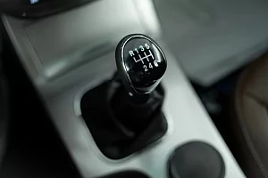 Фото JAC Т8 - интерьер и экстерьер
