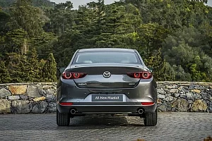 Фото Mazda 3 sedan - интерьер и экстерьер