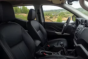 Фото Dongfeng DF6 - интерьер и экстерьер