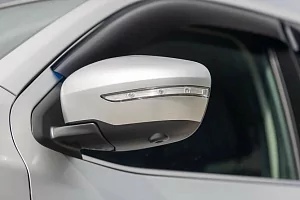 Фото Dongfeng DF6 - интерьер и экстерьер