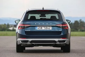 Фото Skoda Суперб Комби - интерьер и экстерьер