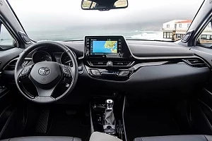 Фото Toyota C-HR - интерьер и экстерьер