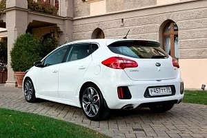 Фото Kia Ceed GT - интерьер и экстерьер
