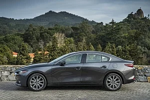 Фото Mazda 3 sedan - интерьер и экстерьер