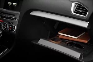 Фото Citroën C4 Sedan - интерьер и экстерьер