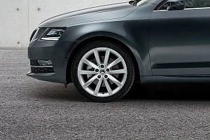 Фото Skoda Octavia - интерьер и экстерьер