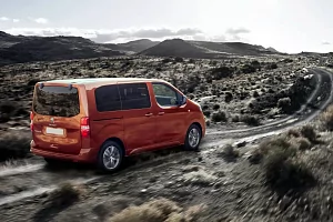Фото Peugeot Тревелер - интерьер и экстерьер