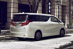 Фото Toyota Alphard - интерьер и экстерьер