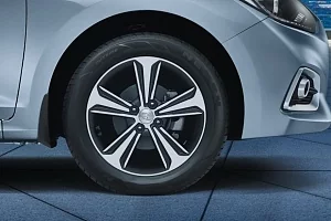 Фото Hyundai Solaris - интерьер и экстерьер
