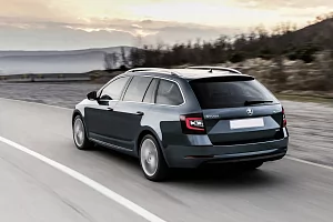 Фото Skoda Октавия Комби - интерьер и экстерьер