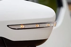 Фото Dongfeng DF6 - интерьер и экстерьер