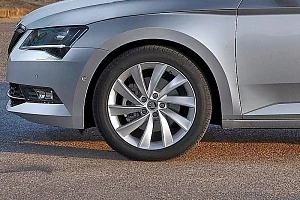 Фото Skoda Superb - интерьер и экстерьер
