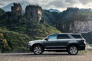 Фото Changan CS 95 - интерьер и экстерьер
