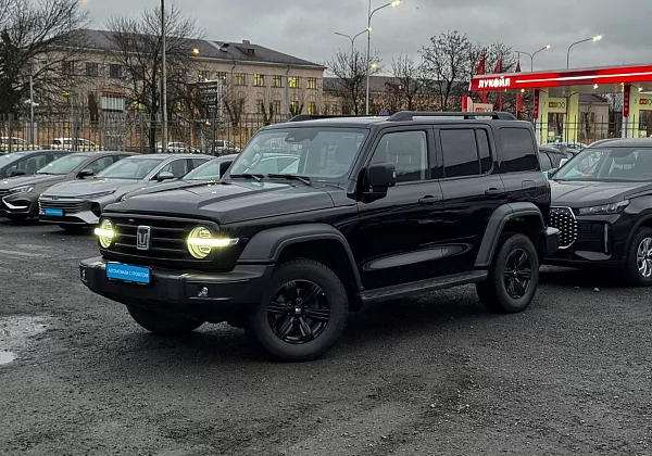 купить подержанный 300 2023 года
