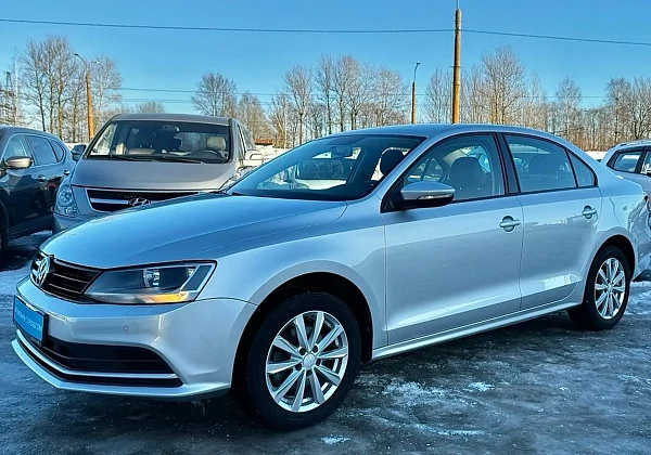 купить подержанный Jetta 2016 года