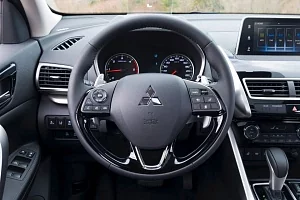Фото Mitsubishi Eclipse Cross - интерьер и экстерьер