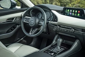 Фото Mazda 3 sedan - интерьер и экстерьер