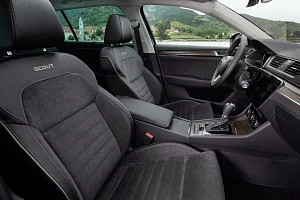 Фото Skoda Суперб Комби - интерьер и экстерьер