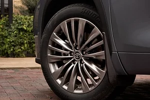 Фото Toyota Highlander - интерьер и экстерьер
