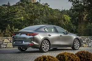 Фото Mazda 3 sedan - интерьер и экстерьер