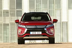 Фото Mitsubishi Eclipse Cross - интерьер и экстерьер