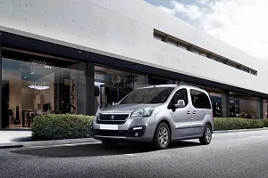 Фото Peugeot Партнер Кросвей - интерьер и экстерьер