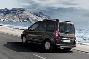 Фото Peugeot Партнер Кросвей - интерьер и экстерьер