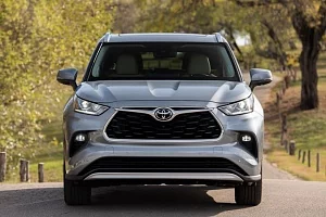 Фото Toyota Highlander - интерьер и экстерьер