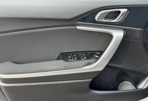 купить Кия XCeed 2020, автосалон автоцентр